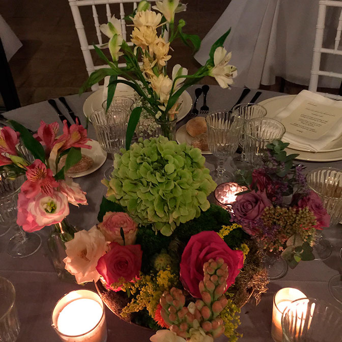 Apuntobodas, decoración floral para cena de boda